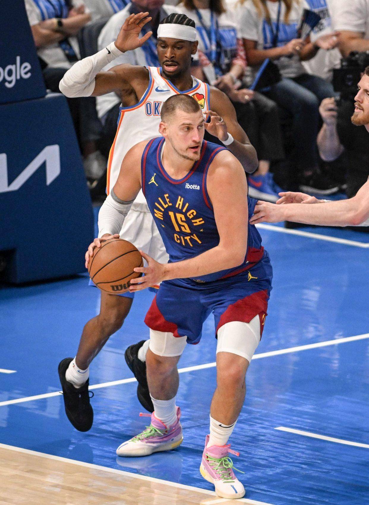 更衣室的情 更衣室的情