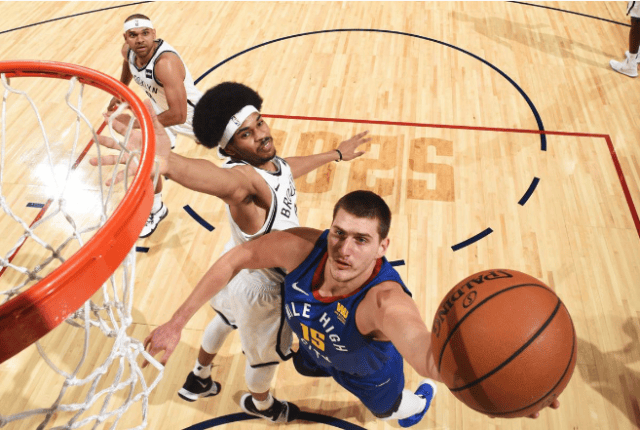 侧身躲开下 侧身躲开下