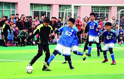 是他让川队 是他让川队
